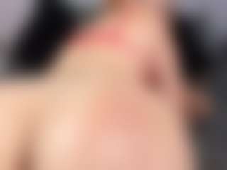 Live cam show with SusanBenett - Curvy Latina on CamClone | colombia