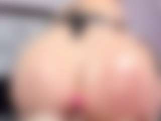 SusanBenett's Live Sex Cam Show