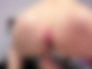 SusanBenett's Live Sex Cam Show