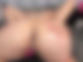 SusanBenett's Live Sex Cam Show