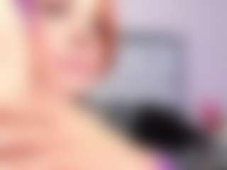 Live cam show with SusanBenett - Strip on Camiplay Live