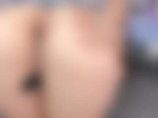 Live cam show with SusanBenett - Blowjob on StripNow