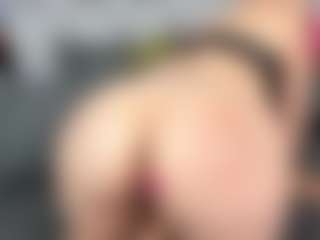 SusanBenett's Live Sex Cam Show