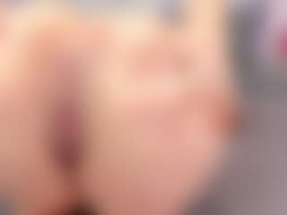 Live cam show with SusanBenett - Curvy Middle Aged on Mixed Magazine Live