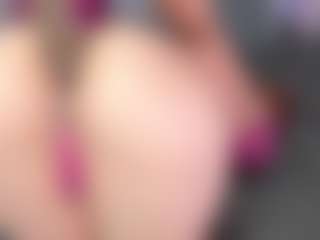 Live cam show with SusanBenett - Big Ass on Camsoda