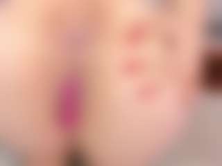Live cam show with SusanBenett - HD Brown Hair on Camsoda