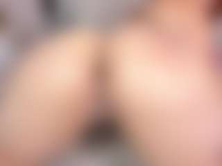 Live cam show with SusanBenett - Foot Fetish on madthumbs