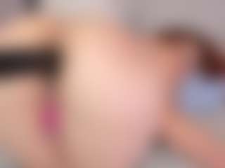 Live cam show with SusanBenett - Tease MILF on Camsoda