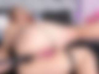 SusanBenett MILF webcam performer live streaming