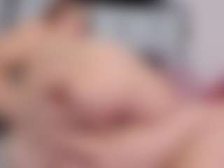 Live cam show with SusanBenett - Blowjob on Uber Horny