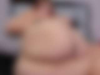 Live cam show with SusanBenett - Butt Plug on SmokeAndPoke