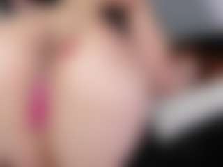 Live cam show with SusanBenett - Butt Plug on Camsoda