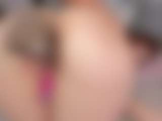 Live cam show with SusanBenett - Butt Plug on Camsoda