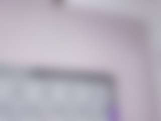 Live cam show with SusanBenett - Brown Hair MILF on WildCum