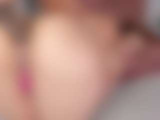 Live cam show with SusanBenett - BBW Blowjob on Soda Cam