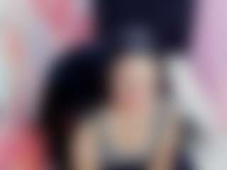 Live cam show with allysonmilf69 - Living Room on nudelive.tv
