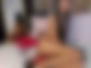 Live cam show with EmmaDuque - Double Penetration on xDating