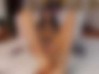 Live cam show with EmmaDuque - Fingers on Free Soda