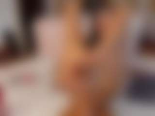 EmmaDuque's Live Sex Cam Show