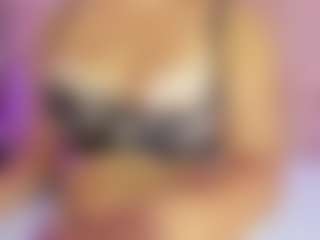 Mady James's Live Sex Cam Show