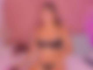 Live cam show with Mady James - Squirt on Hubzter Live