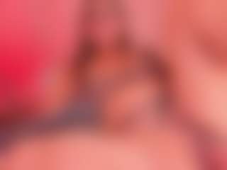 Live cam show with Mady James - Bedroom Teen (18+) on SxyPornLive