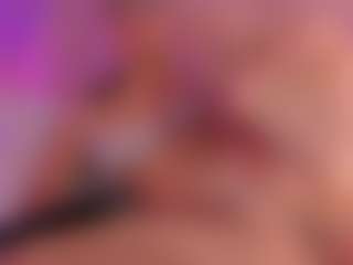 Live cam show with Mady James - Fingering on Soda Cam