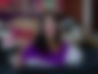 Live cam show with Salome - Skinny on Instabang