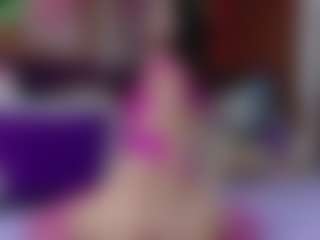 Live cam show with Salome - Erotic Dance on Camsoda