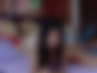 Live cam show with Salome - Fingers on SpankPalCams