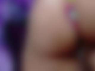 Live cam show with Salome - Nipple Piercings on Camsoda