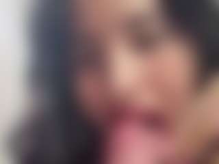 Live cam show with Salome - Smoking on madthumbs