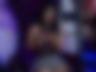 Live cam show with Salome - Skinny on Dolls Live