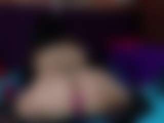 Live cam show with Salome - Petite on liverealitysex.com