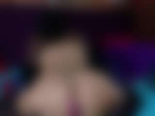 Live cam show with Salome - Genital Piercings on Camsoda