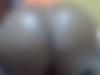 Shanlove's Live Sex Cam Show