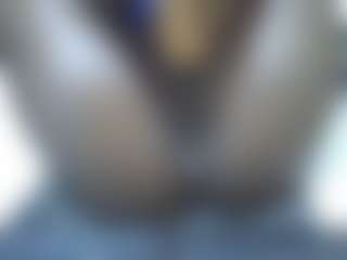 Live cam show with Shanlove - Bikini on CamwithHer