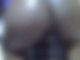 Live cam show with Shanlove - Black Dildo on Dolls Live