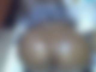 Shanlove's Live Sex Cam Show