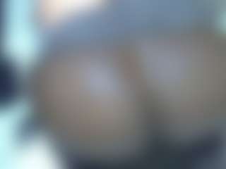 Shanlove's Live Sex Cam Show