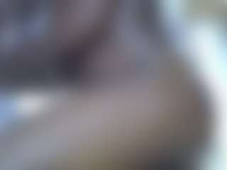 Spettacolo in cam dal vivo con Shanlove - Ebony Shaved Pussy su Camsoda