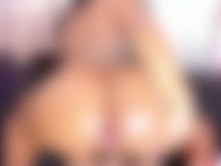Live cam show with KiimLogan - Black on 1on1-livenow