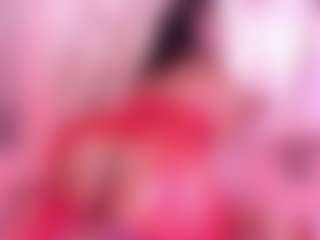 Live cam show with KiimLogan - Public Black on TeamSkeetLive