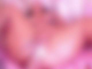 Live cam show with KiimLogan - Bedroom Toys on live18s.com