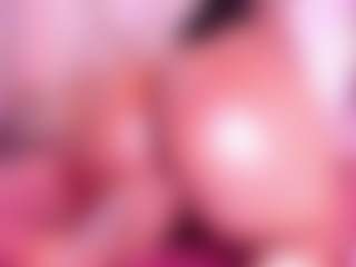 Live cam show with KiimLogan - Public Big Tits on instabang