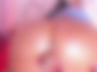 Live cam show with KiimLogan - Oil on Camsoda