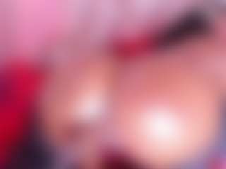 Live cam show with KiimLogan - Big Tits on TeamSkeetLive
