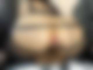 Live cam show with MartinaMadisson - Big Tits on Dare Cams