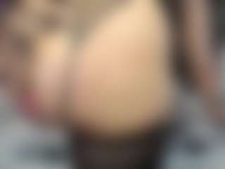 Live cam show with MartinaMadisson - Lovense MILF on Camiplay Live