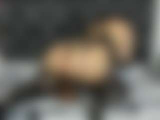 MartinaMadisson MILF webcam performer live streaming